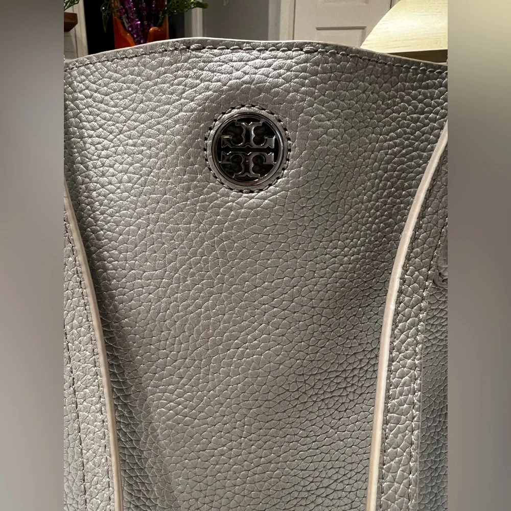 Tory Burch Perry Metallic Gray Leather Large Silver Tote Bag
